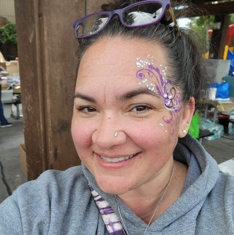 Meet your Posher, Candace-april